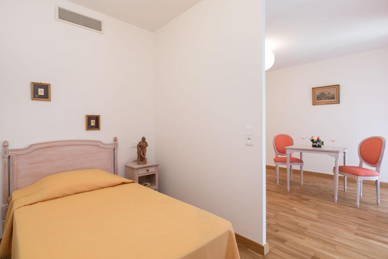 Medicis Home Puteaux Kültér fotó